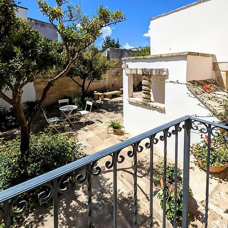 Oikia Vacanze Giuggianello Le Bey Exterior photo