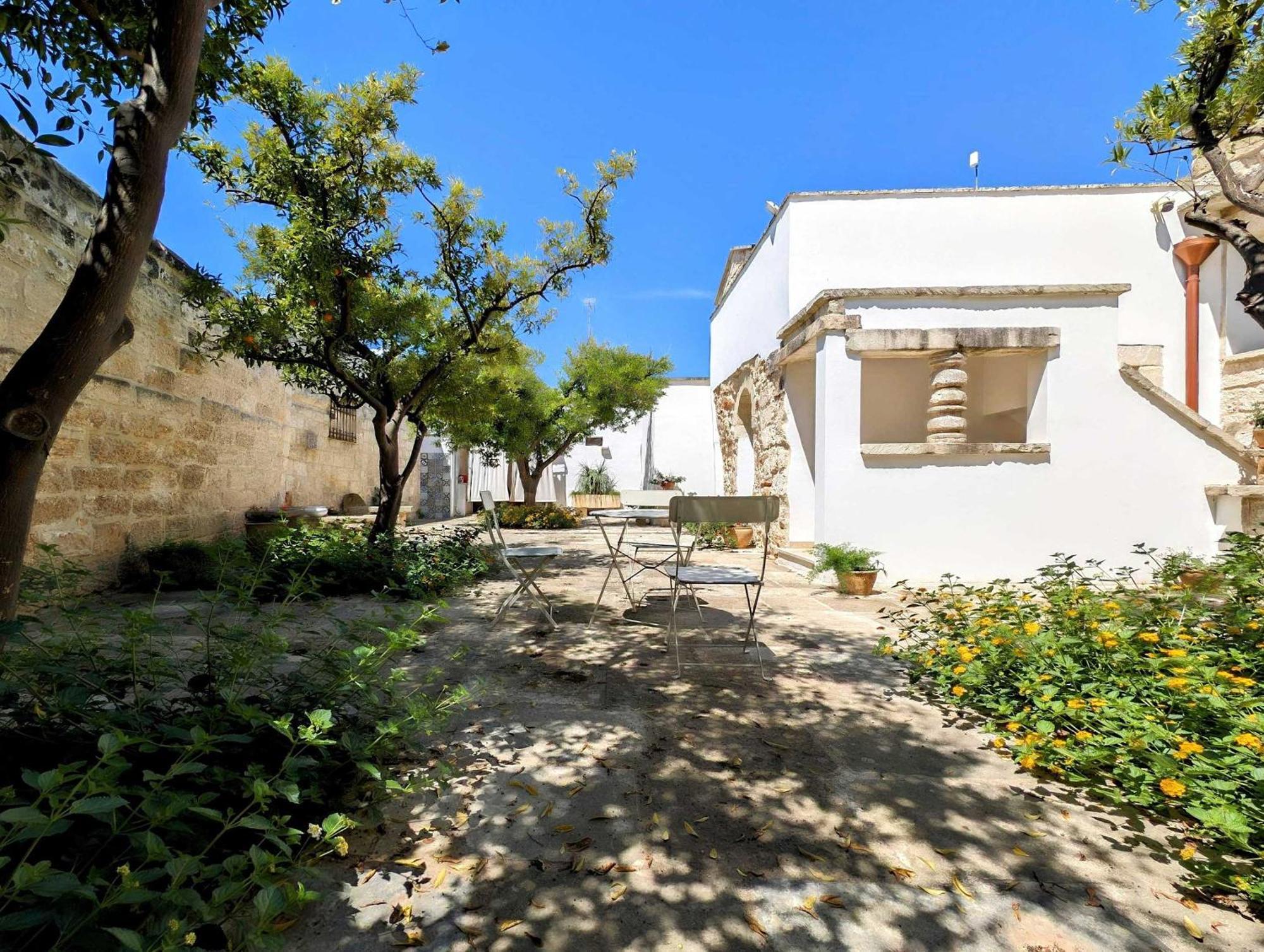 Oikia Vacanze Giuggianello Le Bey Exterior photo