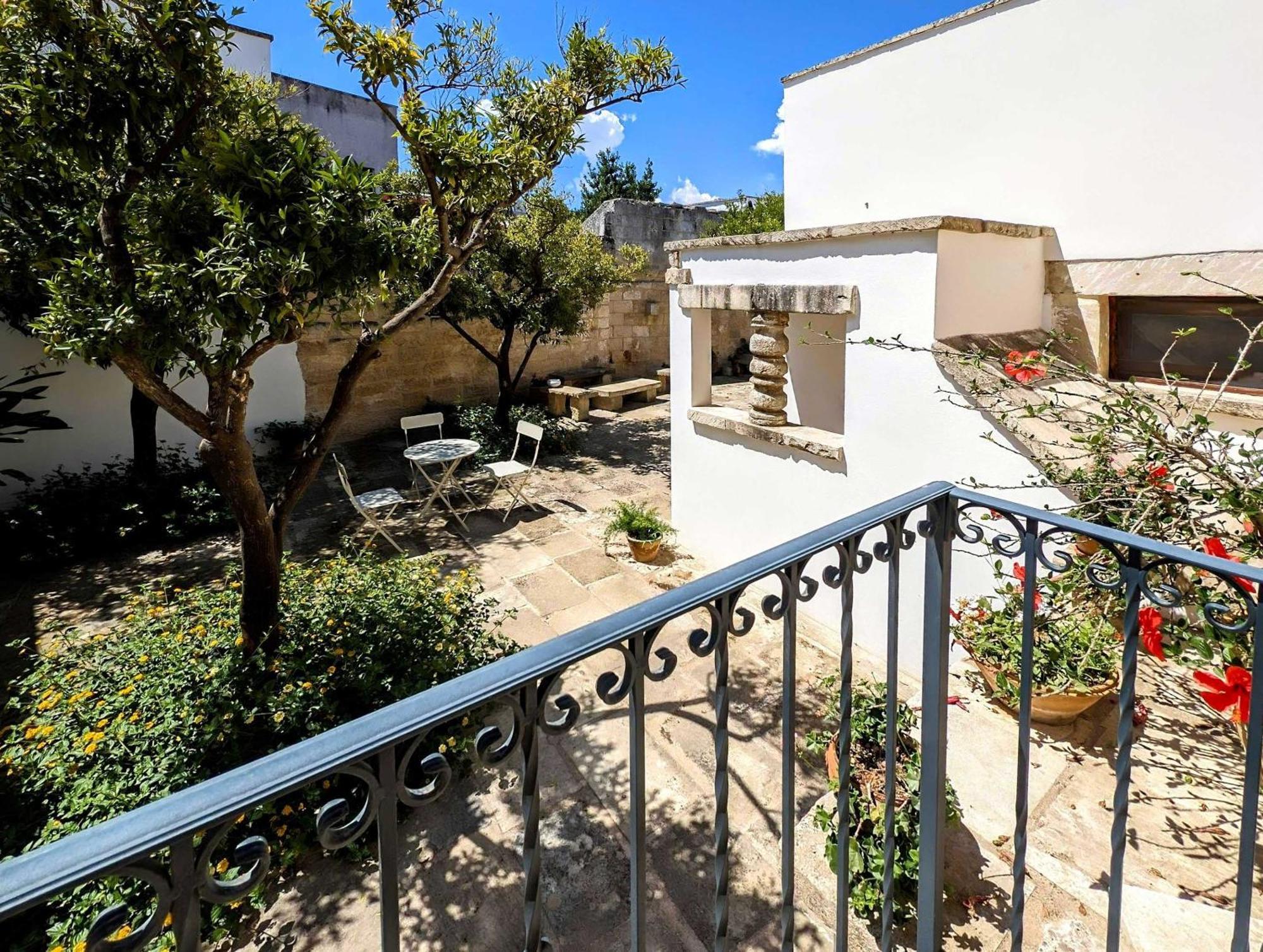 Oikia Vacanze Giuggianello Le Bey Exterior photo