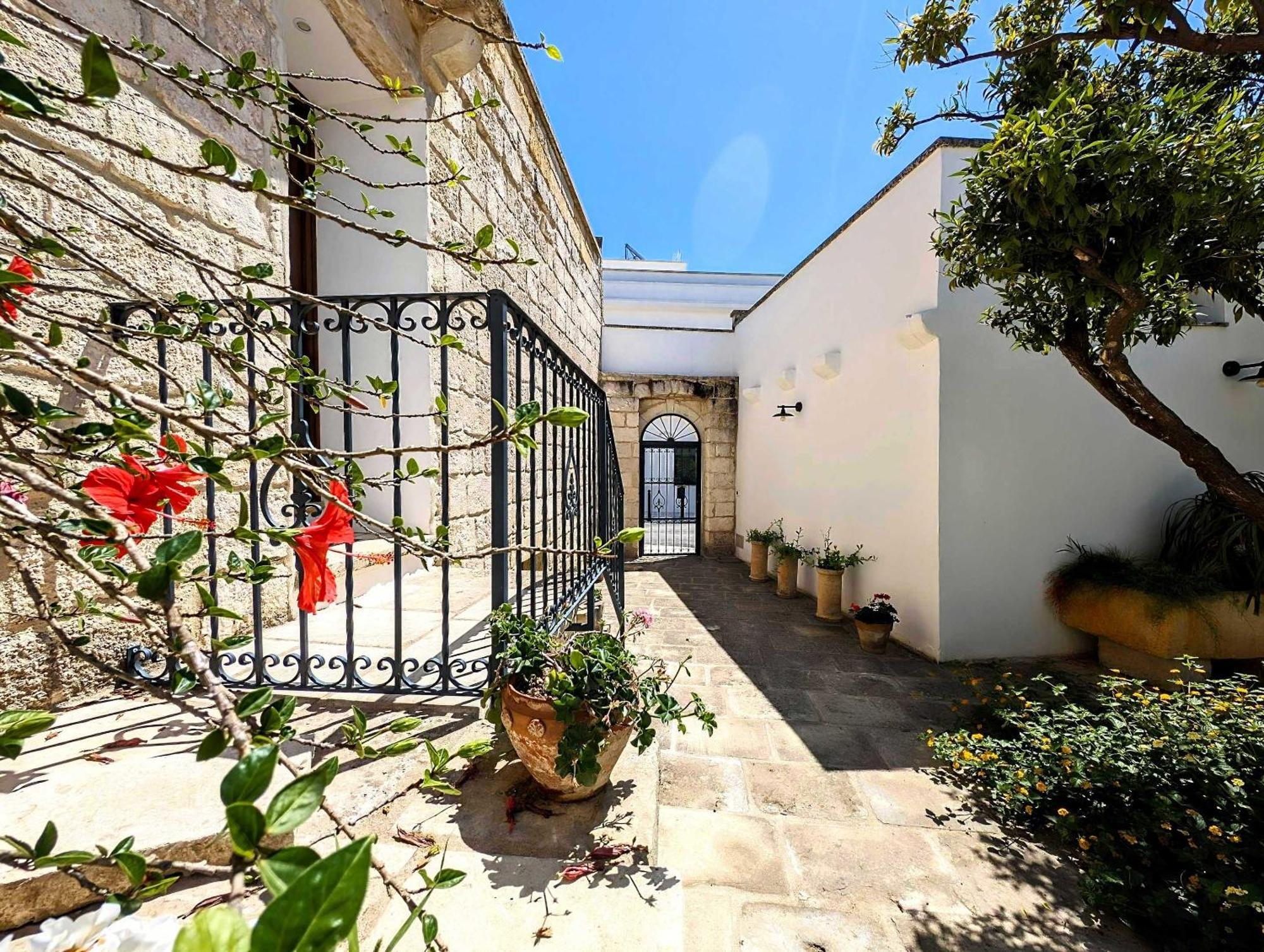 Oikia Vacanze Giuggianello Le Bey Exterior photo