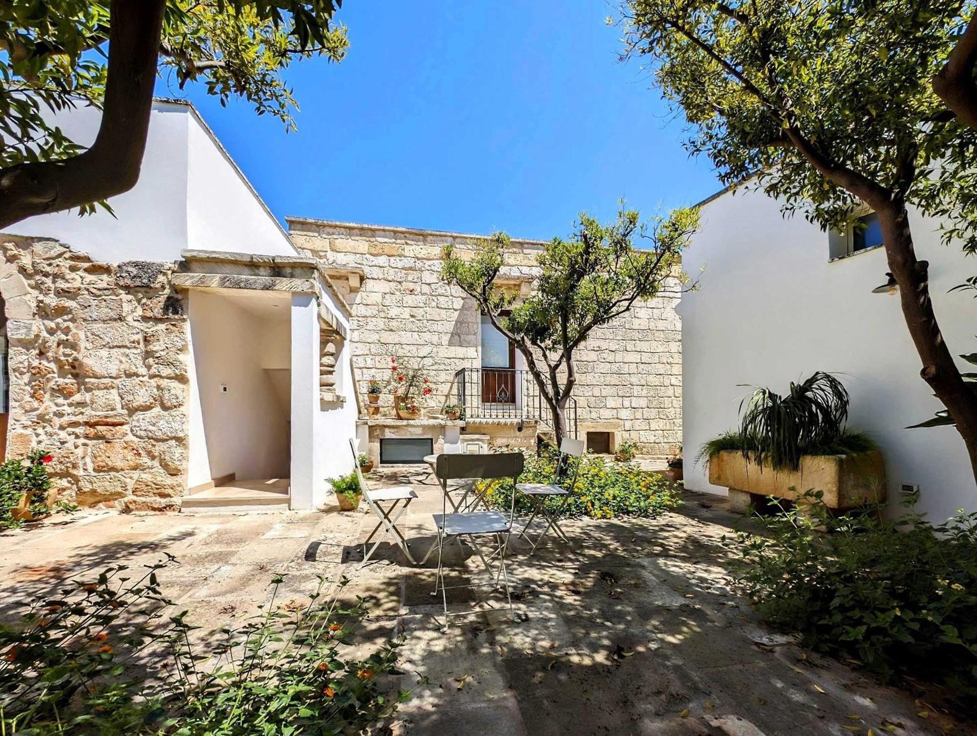Oikia Vacanze Giuggianello Le Bey Exterior photo